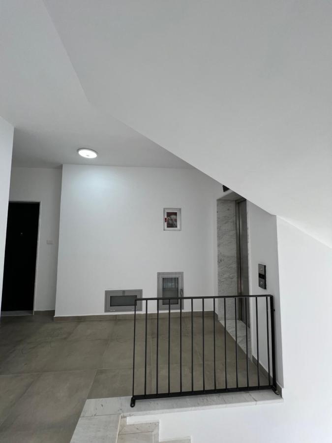 Blanc 7 Apartment ติรานา ภายนอก รูปภาพ